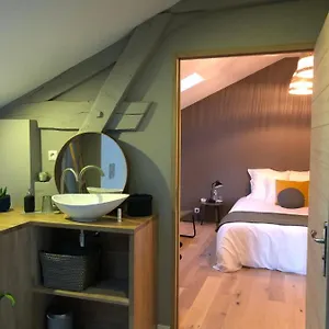 Le Du Trianon D'yss , Issoire France