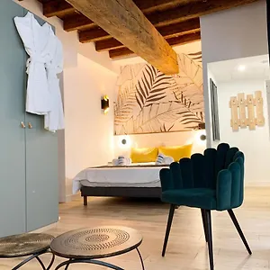 Luxe Et Calme En Hyper Centre - La Cour Des Bois , Lyon France